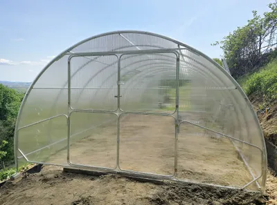 Szklarnia z poliwęglanu GT "Mocna szeroka GAUDI 40"